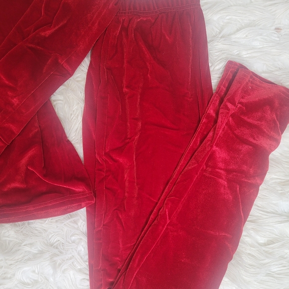 Marysol.Boutique Suit Red Velvet Collard Suit Women's - Picture 5 of 5